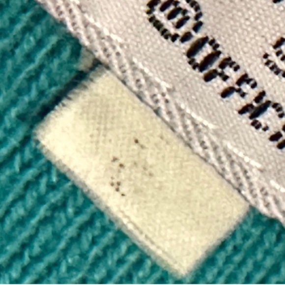 Official Vintage 1988 WINTER OLYMPICS
Embroidered Pullover Sweater by WHITE
RAM - Picture 7 of 8